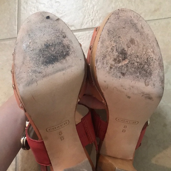 Coach coral/peach leather sandal with platform sz8 - Picture 5 of 5